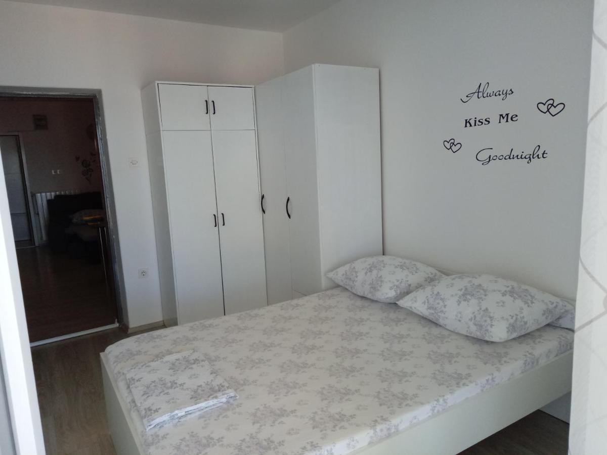Apartments Flora Crikvenica Zewnętrze zdjęcie